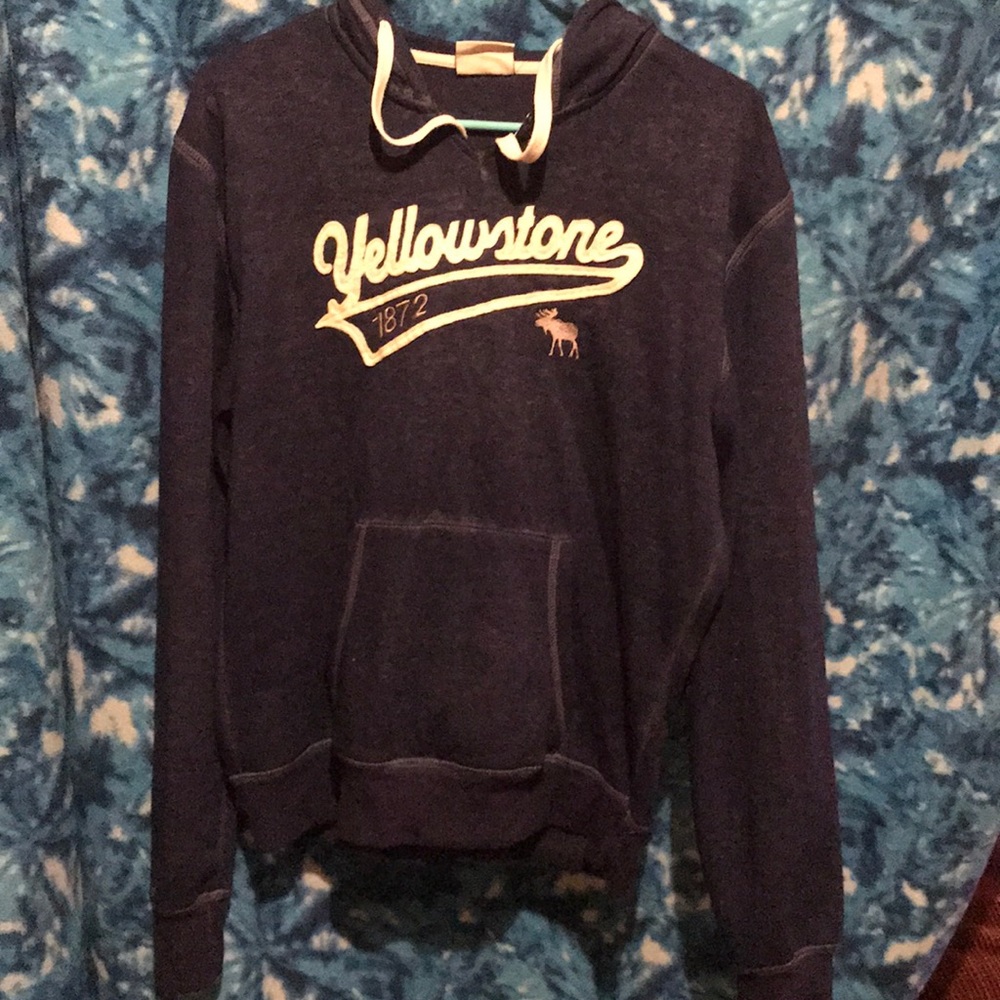 Hooded pullover jacket